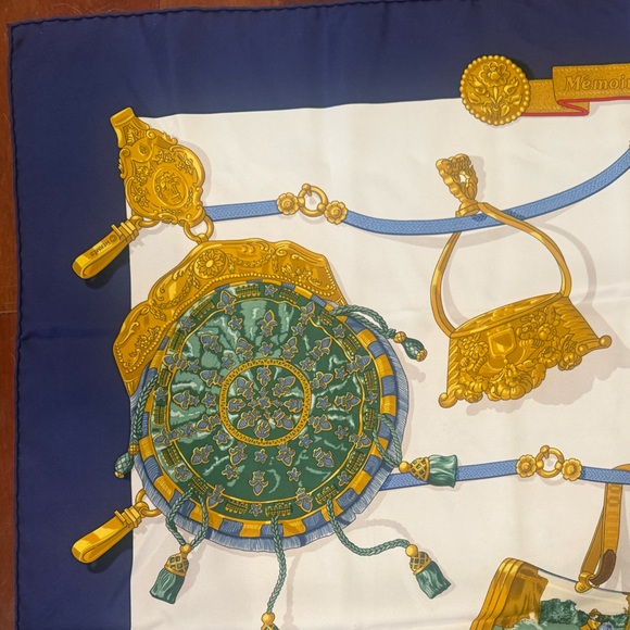 HERMES CARRE 90 MEMOIRE D’HERMES SILK SCARF WITH COA - Picture 2 of 16